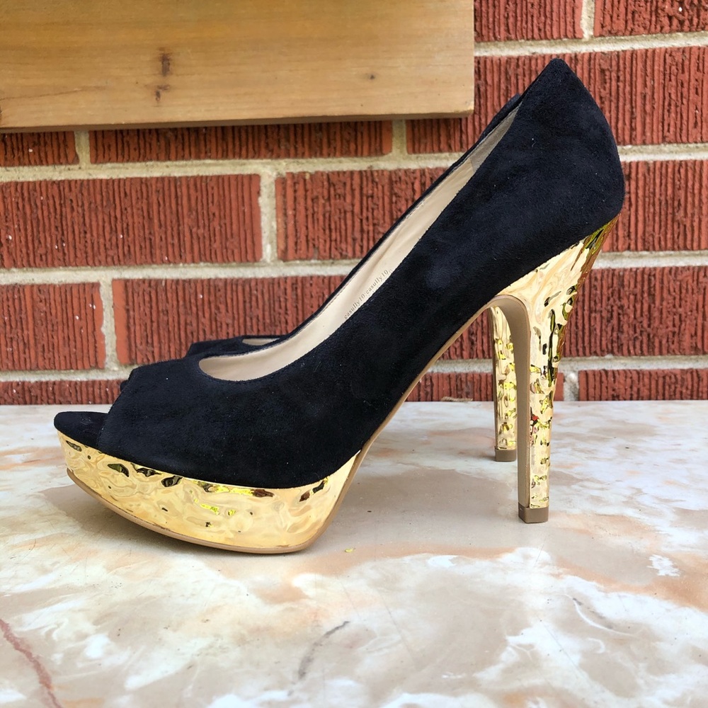 enzo angiolini black pumps